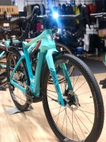 BIANCHI e-Arcadex Tourer - TOUR APEX BOSCH 500  BICICLETA ELECTRICA GRAVEL Glacier Full Glossy (Celeste) - Imagen 7