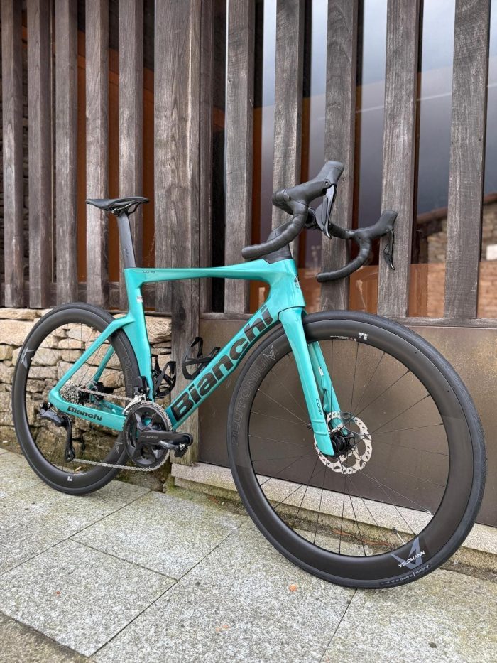 BICICLETA CARRETERA BIANCHI OLTRE COMP 105 DI2 12SP - AZUL CELESTE ULTIMAS UNIDADES TALLA 53 - 55 - Imagen 5